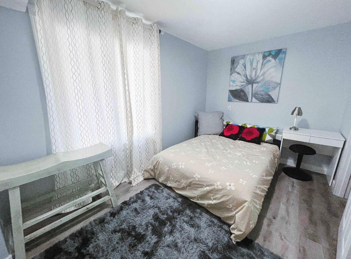 Elegant Garden Suite&2Mins Bus Station Close Lrt& Free Parking YYC Cameră foto